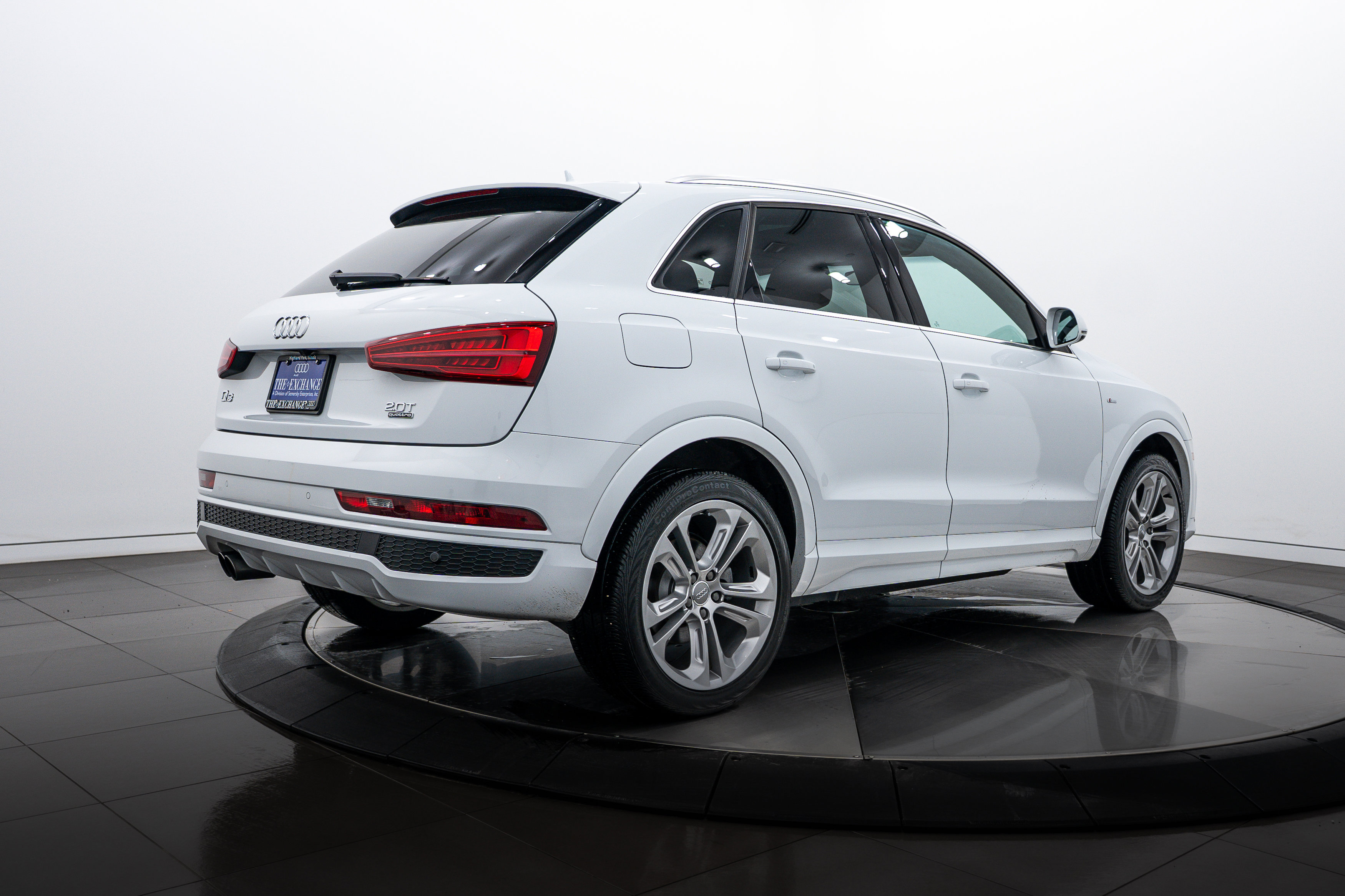 2016 Audi Q3 Prestige photo 2