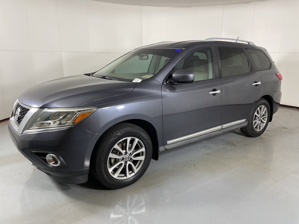 2014 Nissan Pathfinder SL photo 3