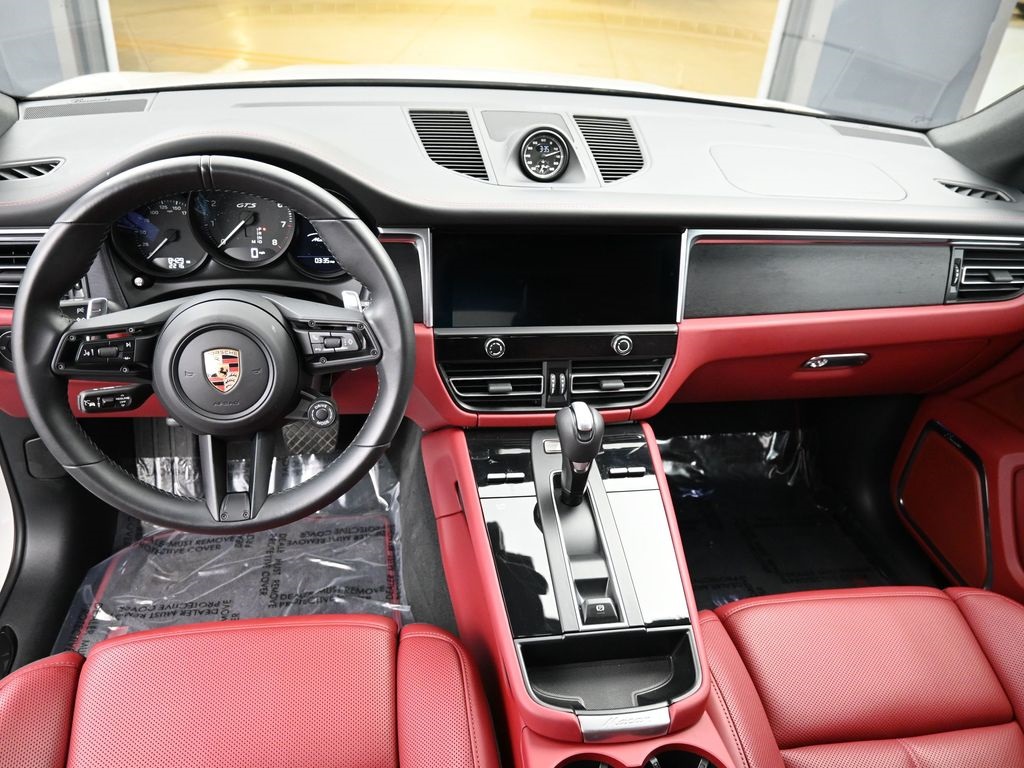 2024 Porsche Macan GTS photo 6