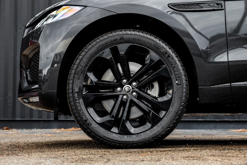 2026 Jaguar F-PACE P250 R-Dynamic S photo 4