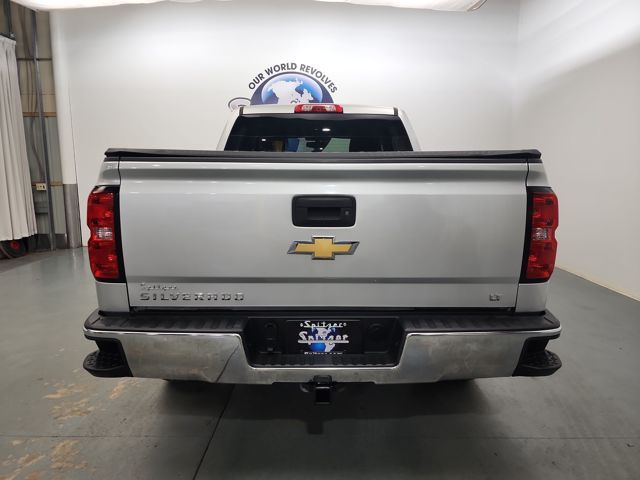2017 Chevrolet Silverado 1500 LT photo 3