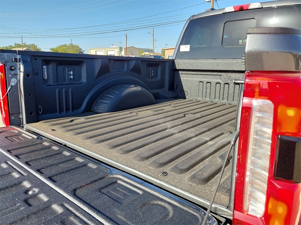 2025 Ford F-250 photo 14