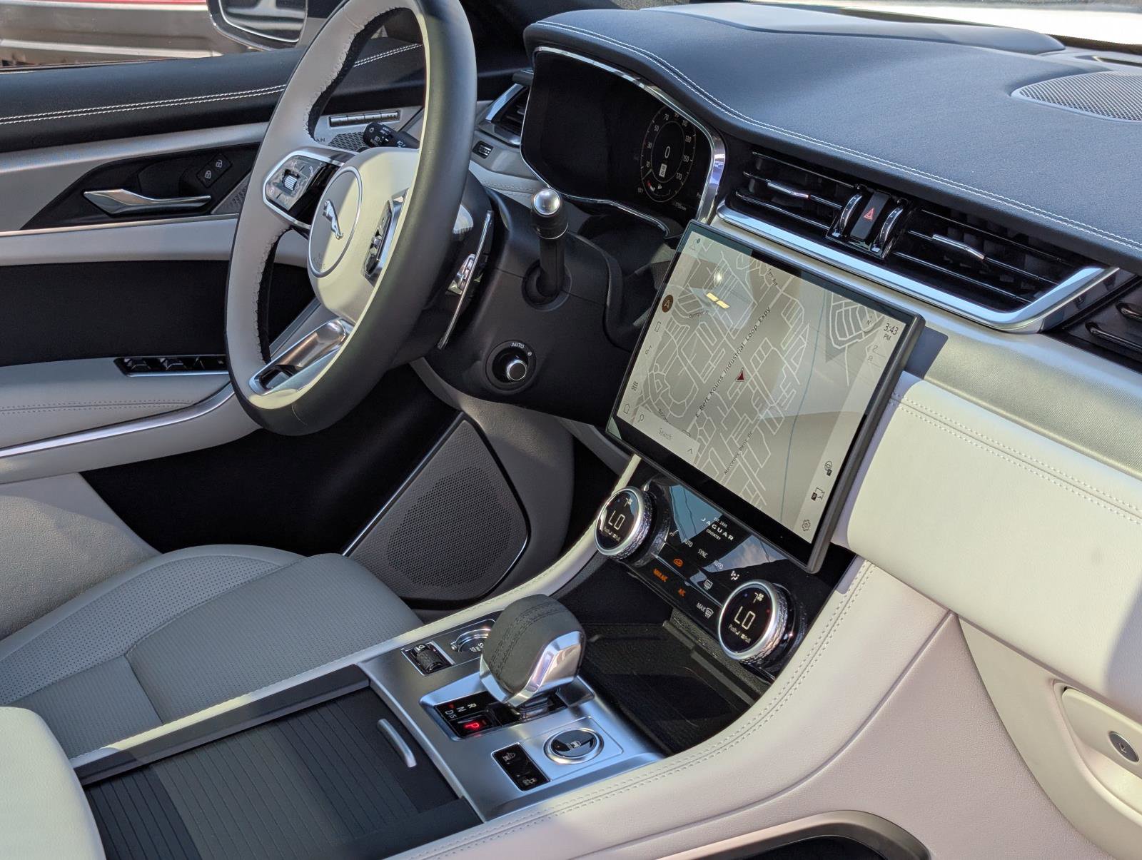2026 Jaguar F-PACE P250 R-Dynamic S photo 36