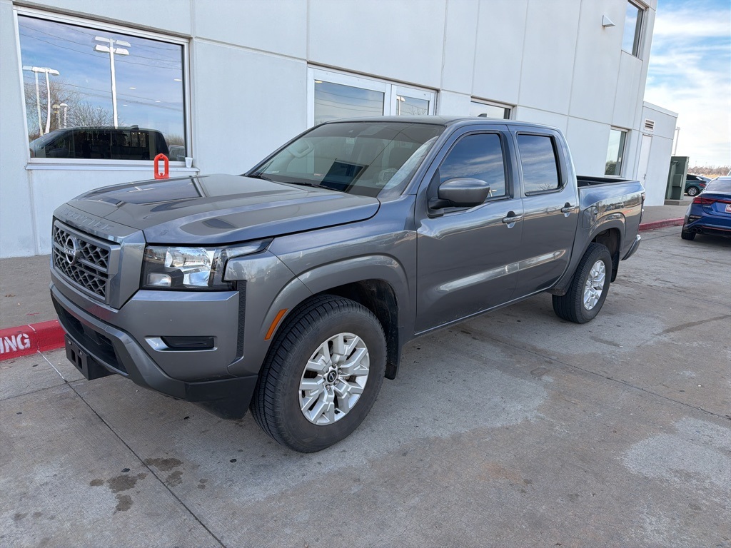 2022 Nissan Frontier SV's photo