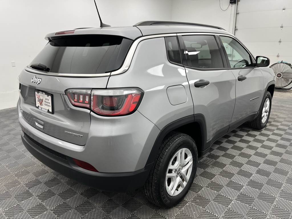 2020 Jeep Compass Sport photo 2