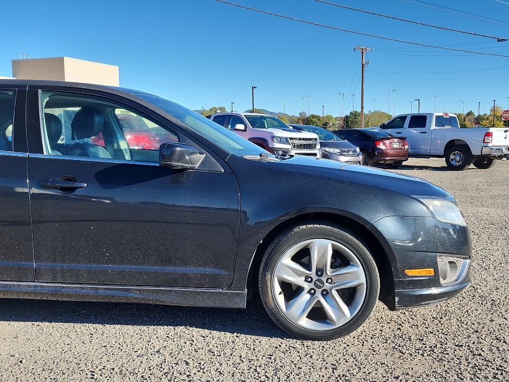 2012 Ford Fusion Sport photo 2