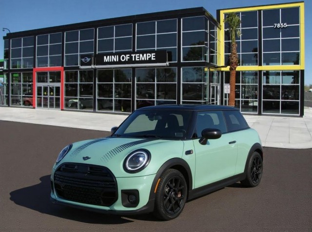 2026 MINI Hardtop 2 Door S's photo