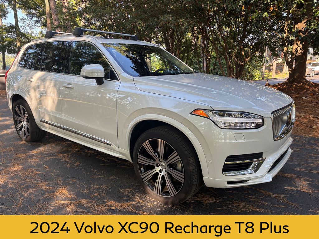 2024 Volvo XC90 Recharge T8 Plus photo 2