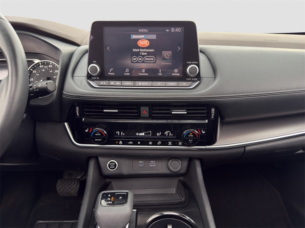 2022 Nissan Rogue SV photo 16