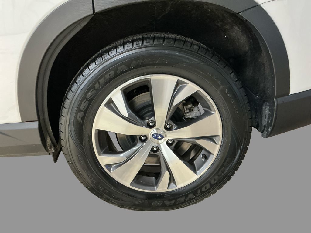 2024 Subaru Ascent Premium photo 14