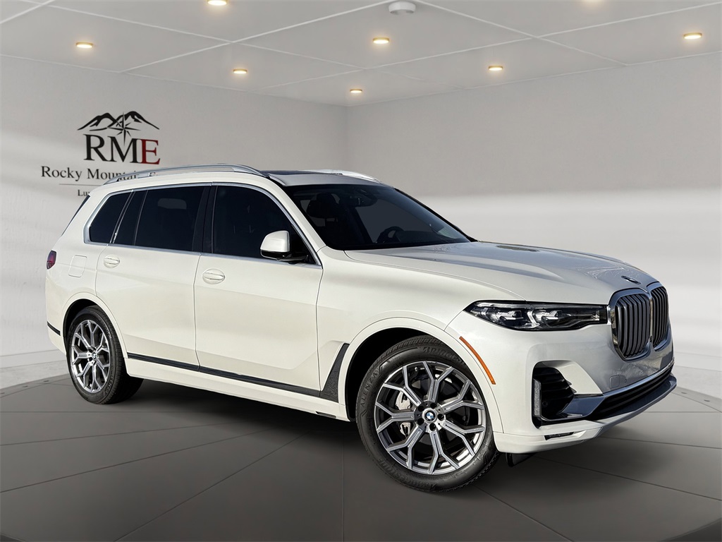 2022 BMW X7 40i's photo