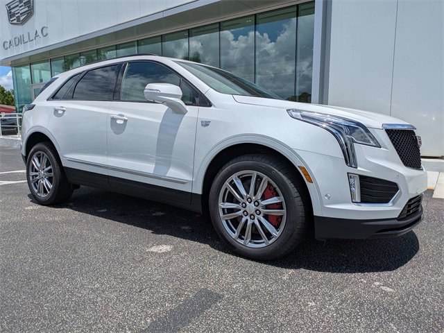 2025 Cadillac XT5 Sport photo 2