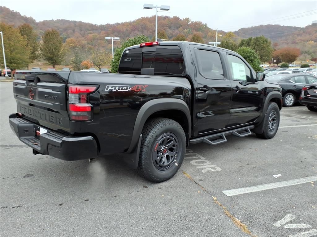 2026 Nissan Frontier PRO-4X photo 3