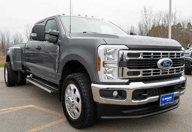 2024 Ford F-350 photo 4
