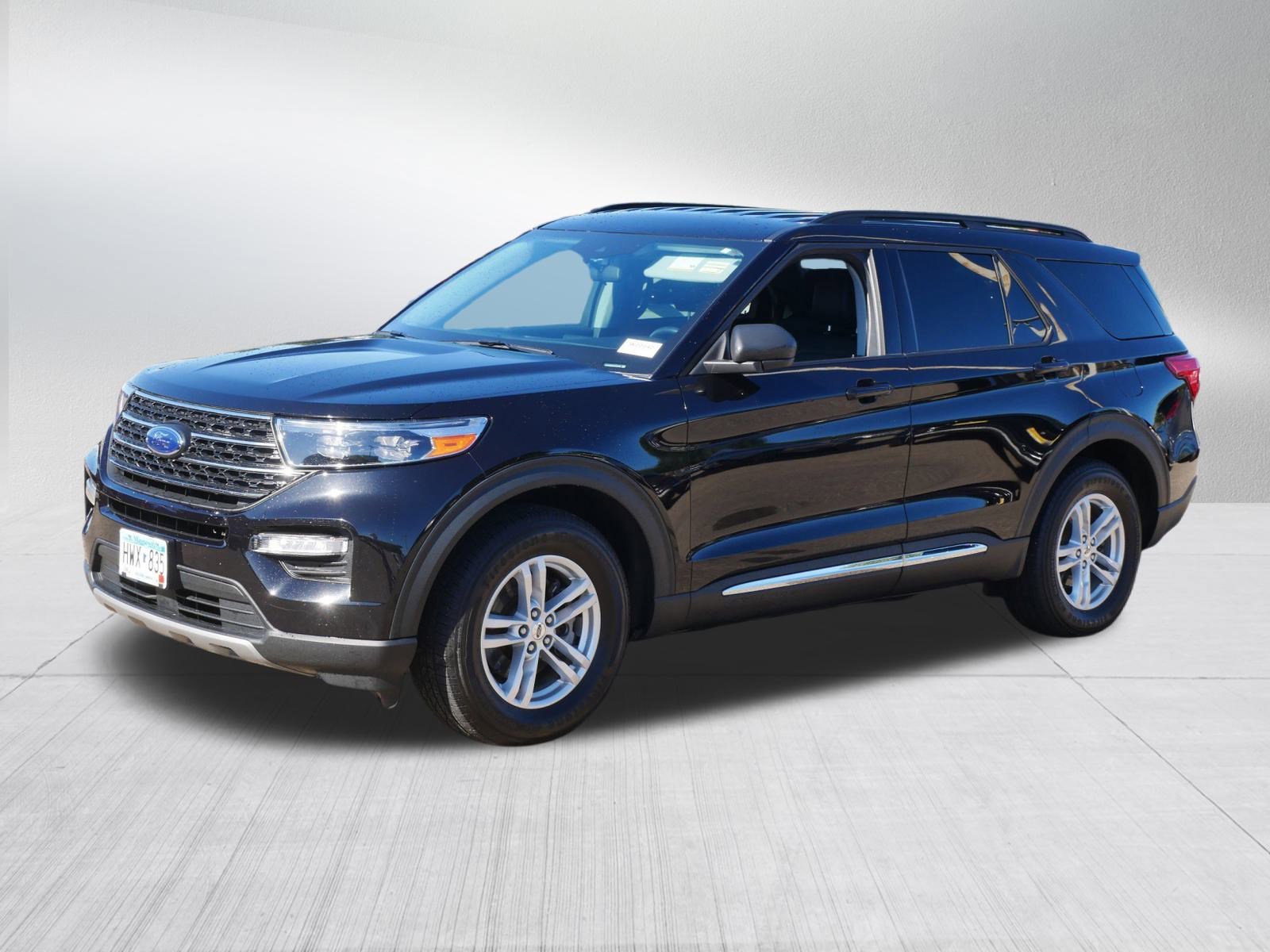 2022 Ford Explorer XLT photo 3