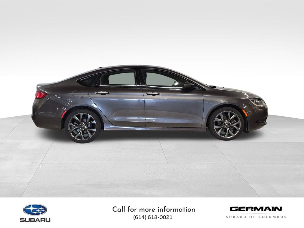 2015 Chrysler 200 S photo 4