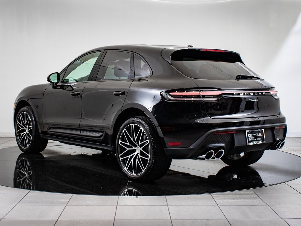2024 Porsche Macan T photo 3