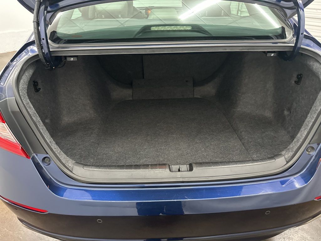 2018 Honda Accord Touring photo 18