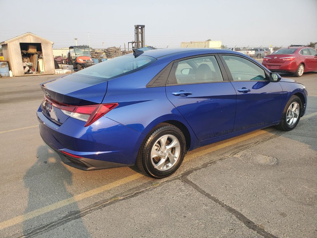 2021 Hyundai Elantra SE photo 3
