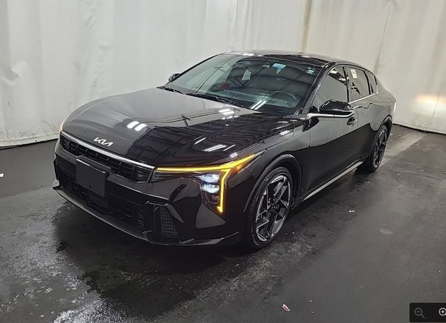 2025 Kia K4 GT-Line's photo