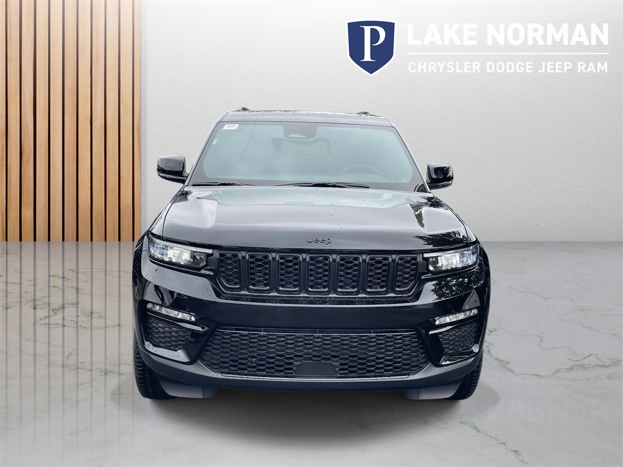 2025 Jeep Grand Cherokee Limited photo 3