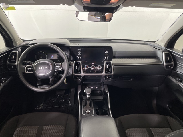 2022 Kia Sorento LX photo 26