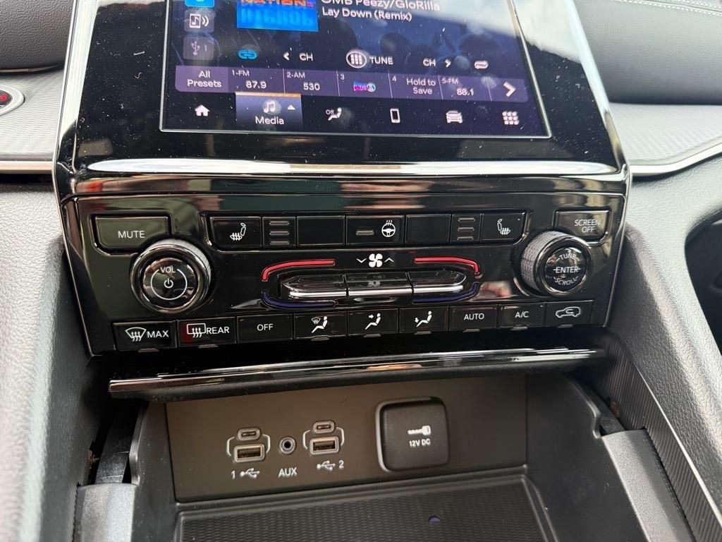 2025 Jeep Grand Cherokee Laredo Altitude photo 7