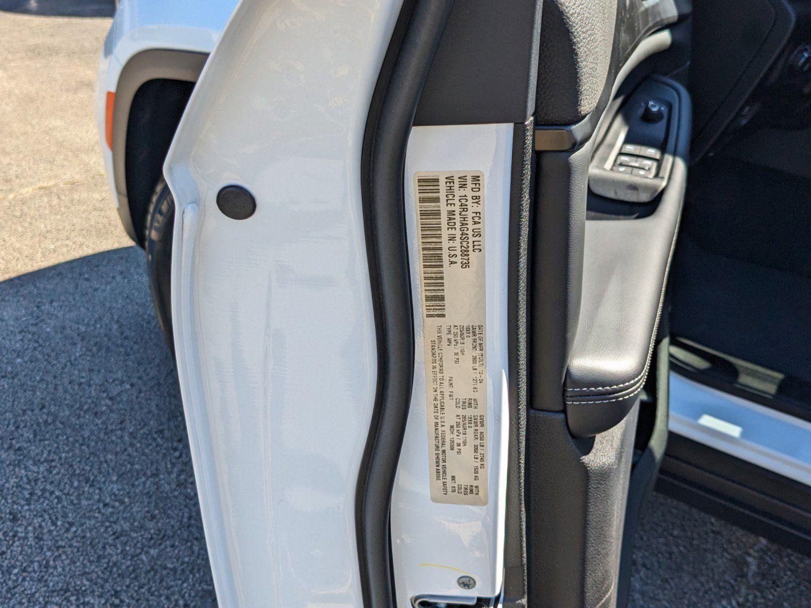 2025 Jeep Grand Cherokee Laredo X photo 17