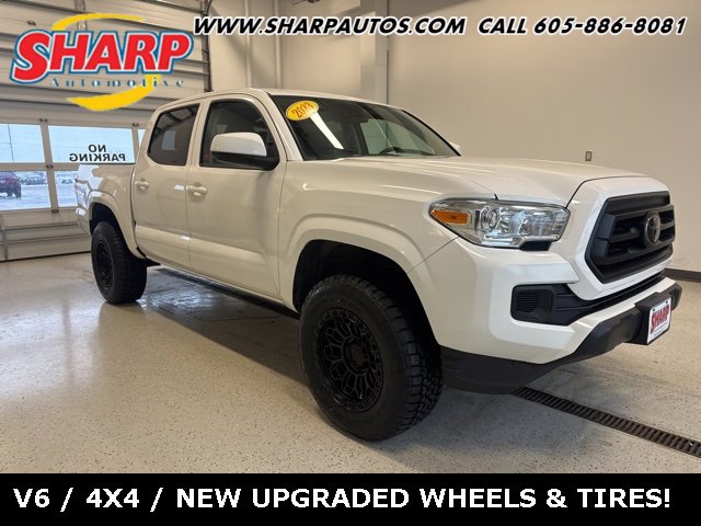 2023 Toyota Tacoma SR's photo