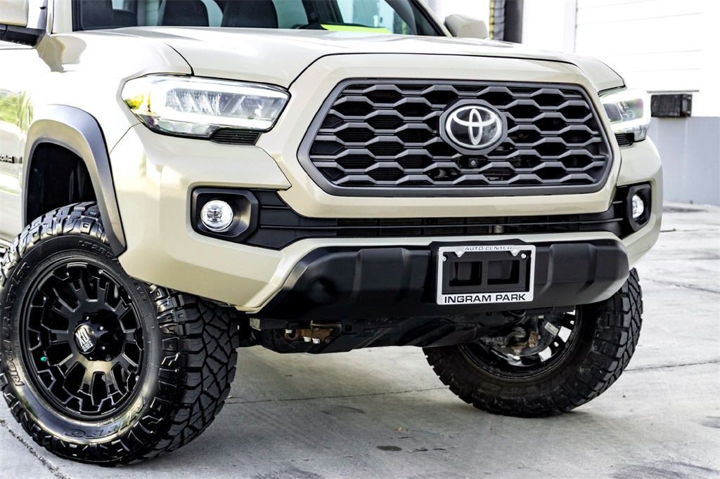 2020 Toyota Tacoma TRD Off-Road photo 3