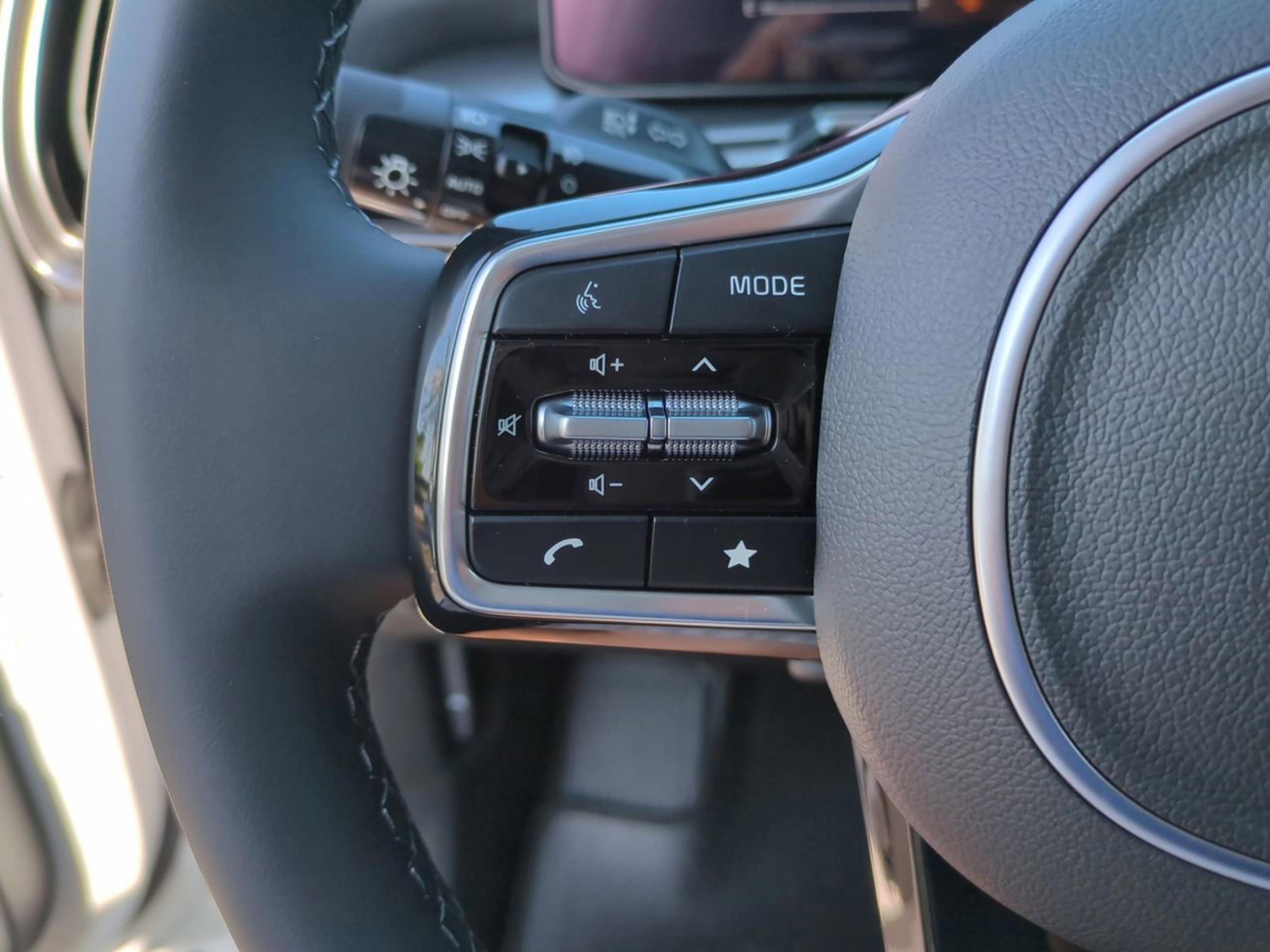 2025 Kia Sorento EX photo 23
