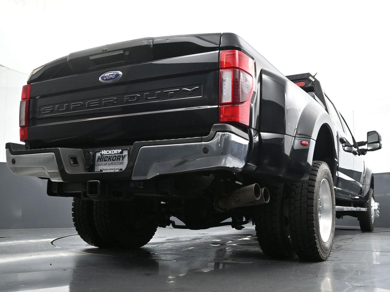 2022 Ford F-450 Lariat photo 44