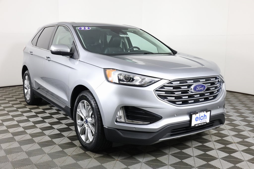 2022 Ford Edge Titanium's photo