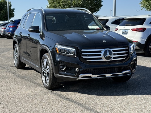 2025 Mercedes Benz GLB 250 4MATIC photo 4