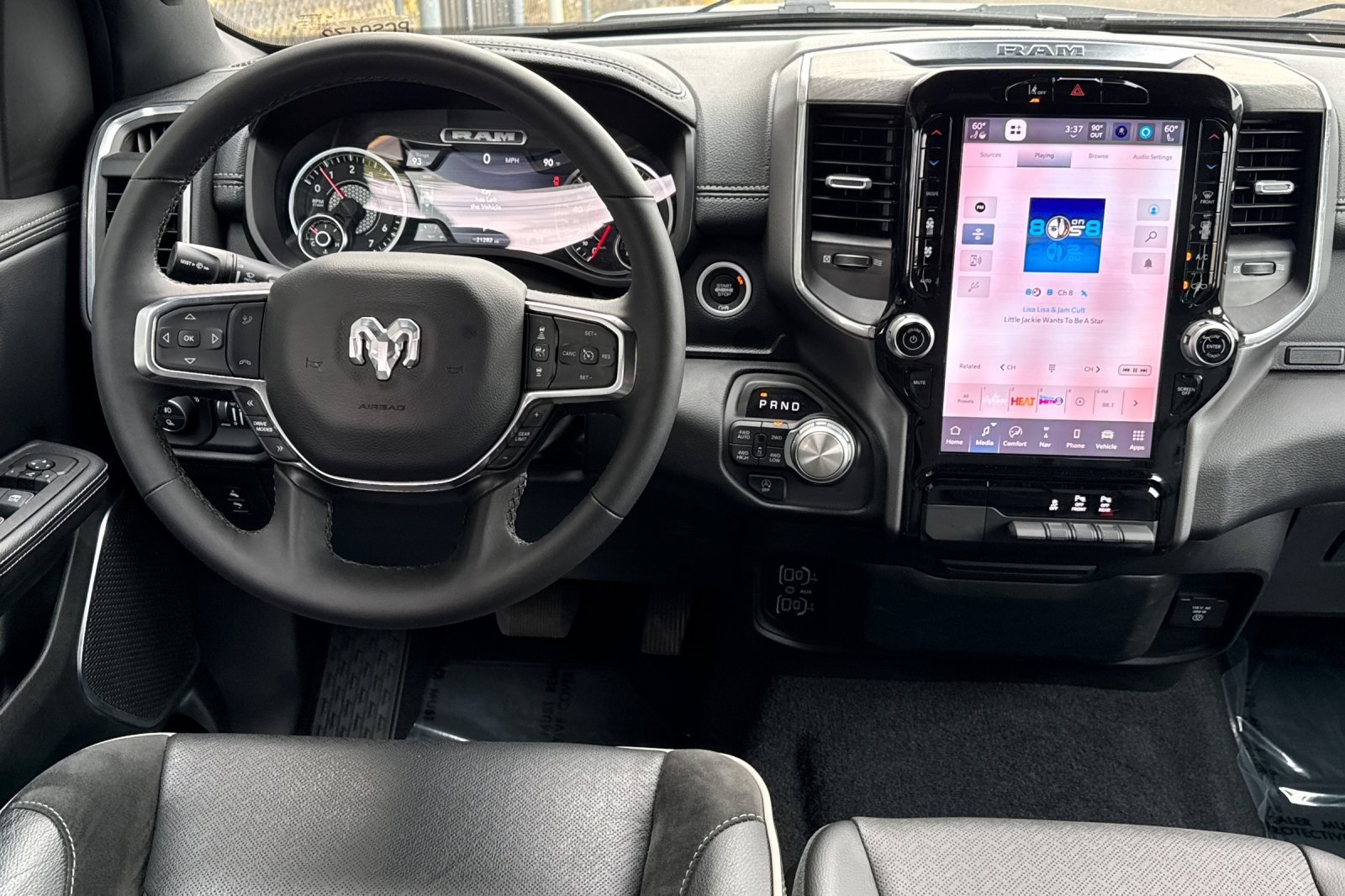 2025 Ram 1500 Laramie photo 14