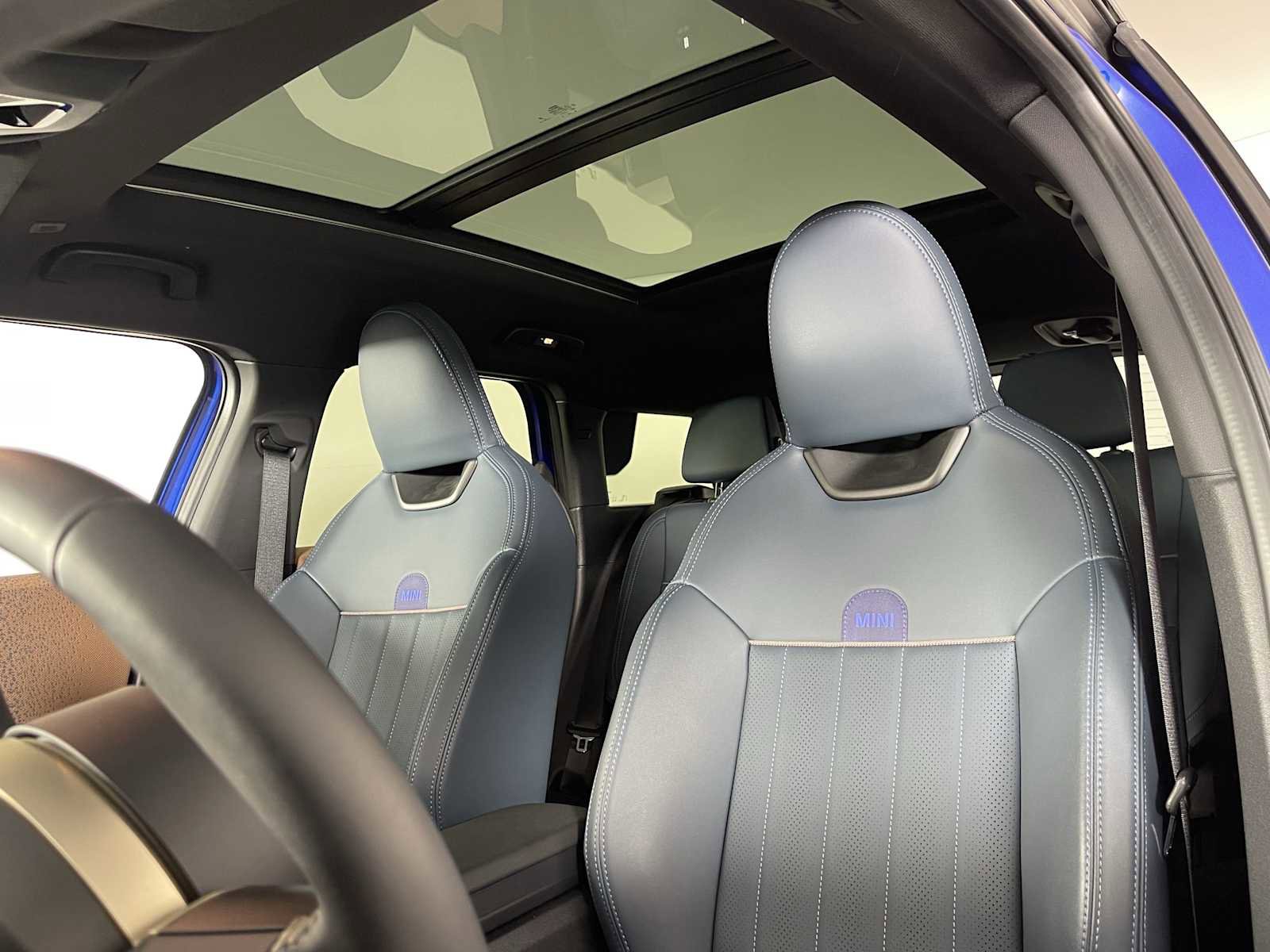 2025 Mini Cooper S ALL4 photo 11