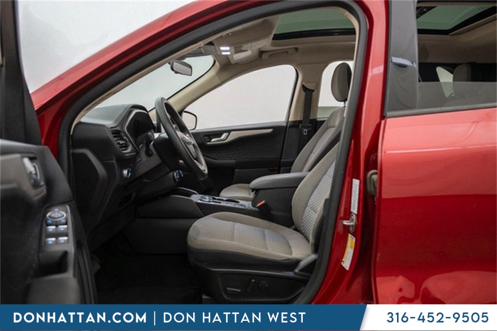 2020 Ford Escape SE photo 4