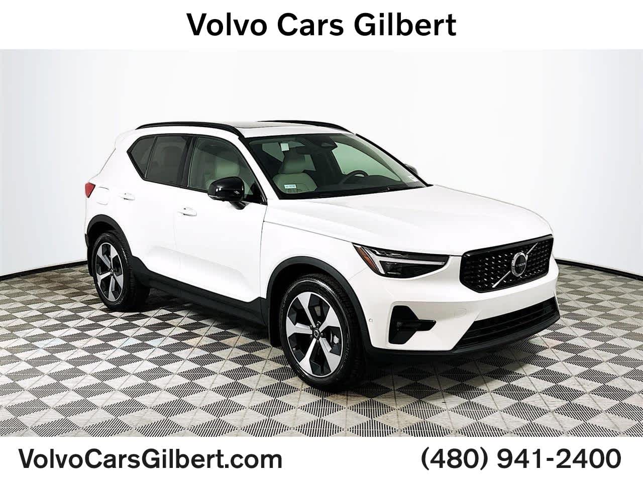 2025 Volvo XC40