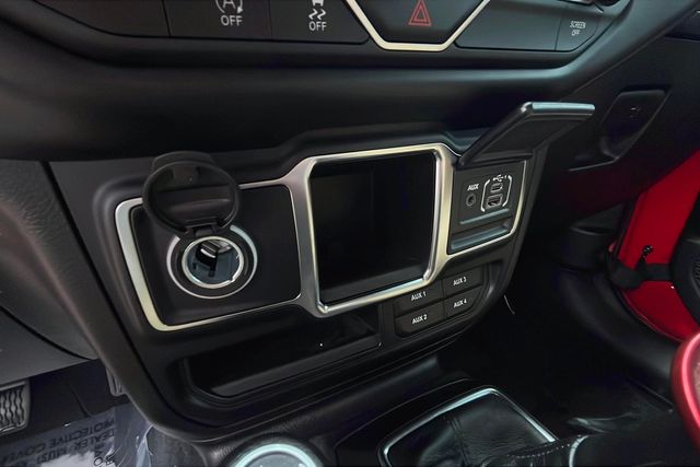 2023 Jeep Wrangler Willys photo 32