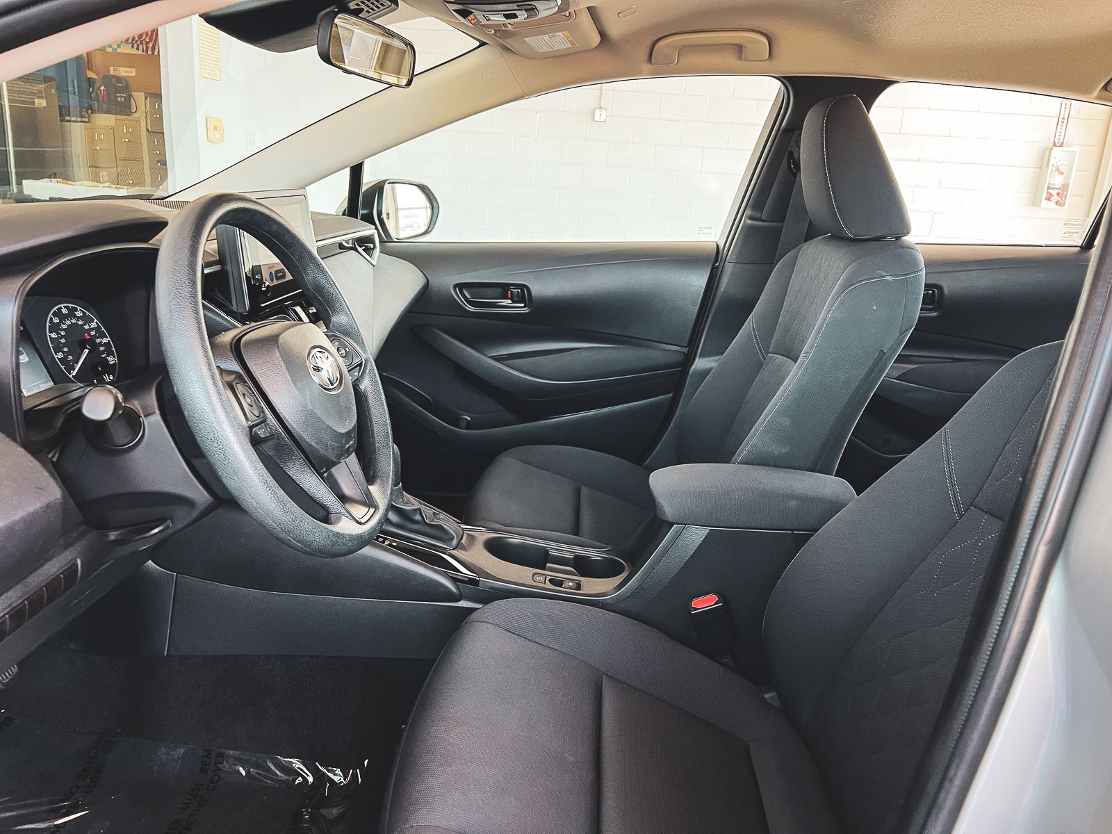 2024 Toyota Corolla LE photo 22