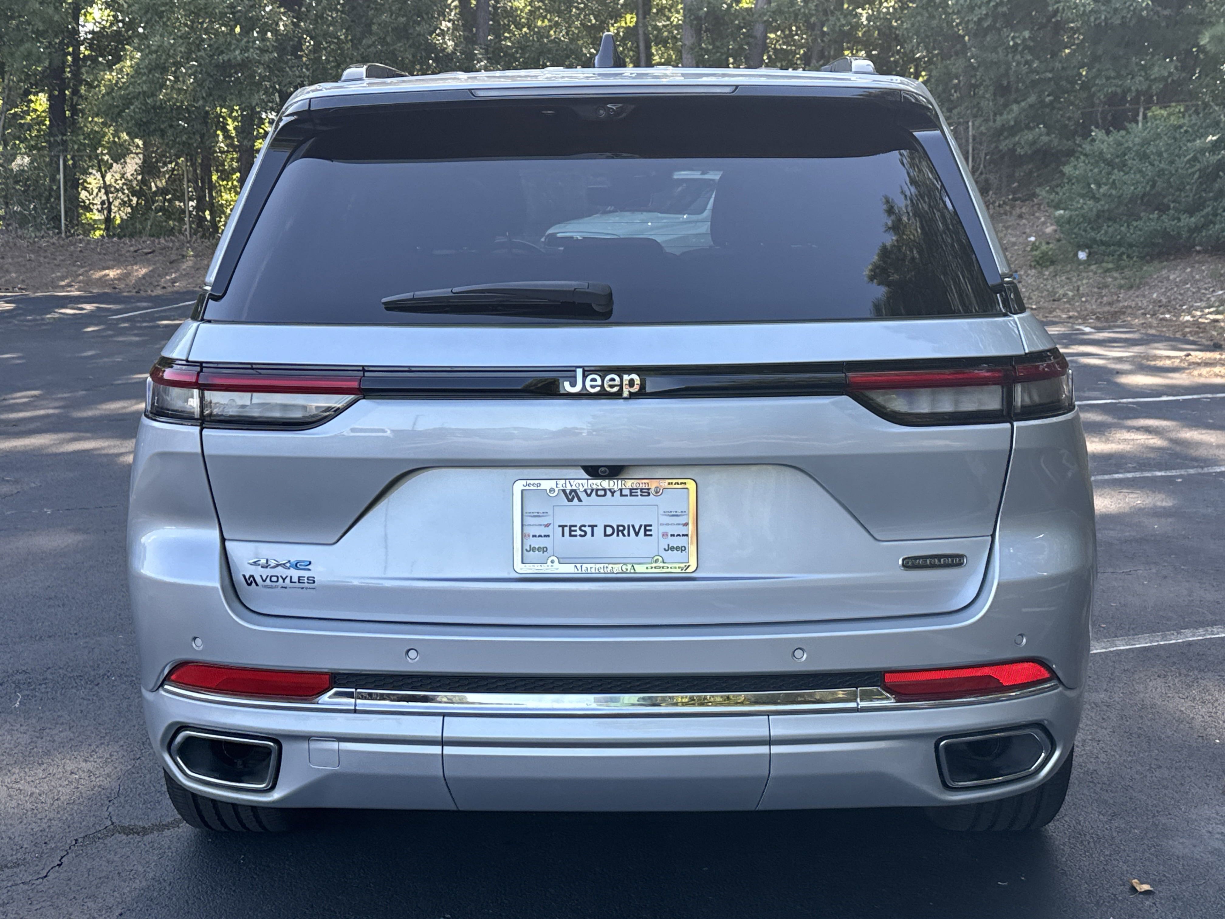 2024 Jeep Cherokee 4xe Overland photo 3