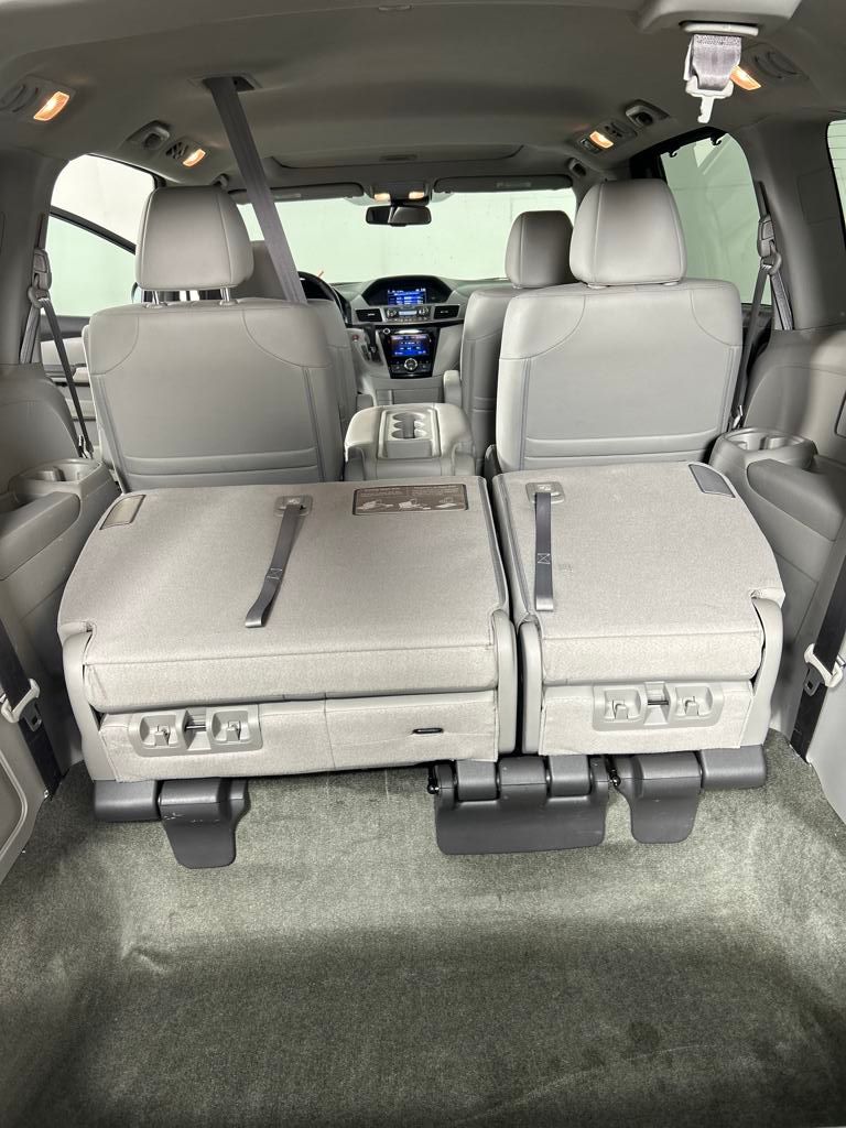 2017 Honda Odyssey EX-L photo 26