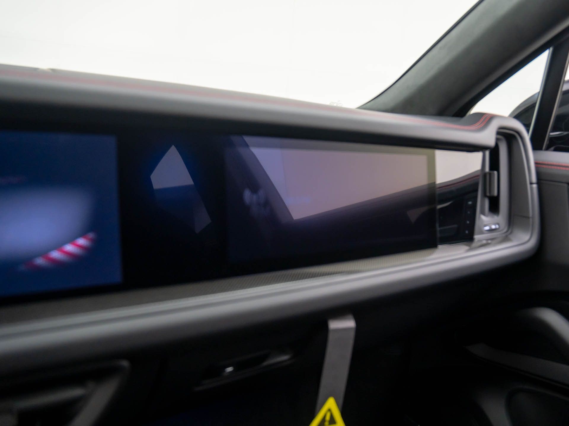 2025 Porsche Cayenne Coupe GTS photo 19