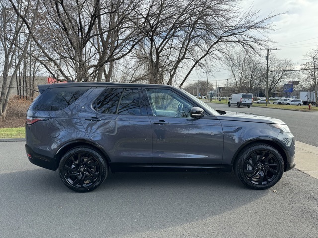 2024 Land Rover Discovery SE photo 4