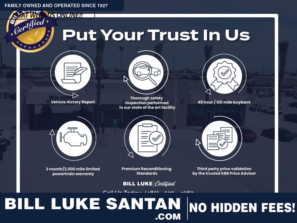 2024 Chrysler Pacifica Touring L's photo