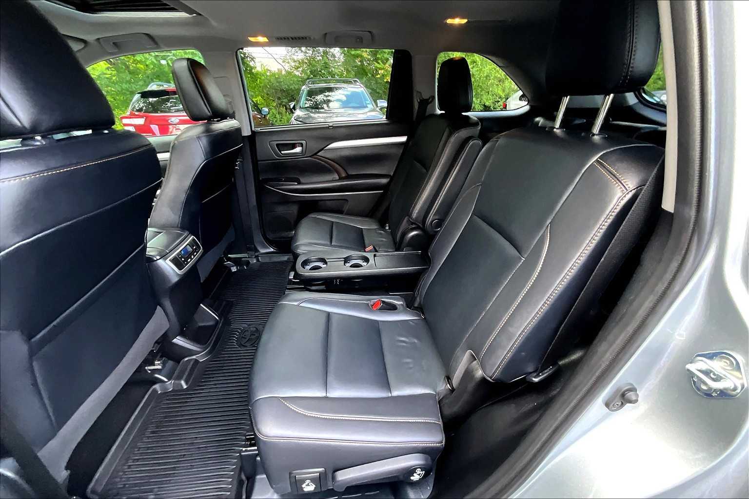 2019 Toyota Highlander XLE photo 19