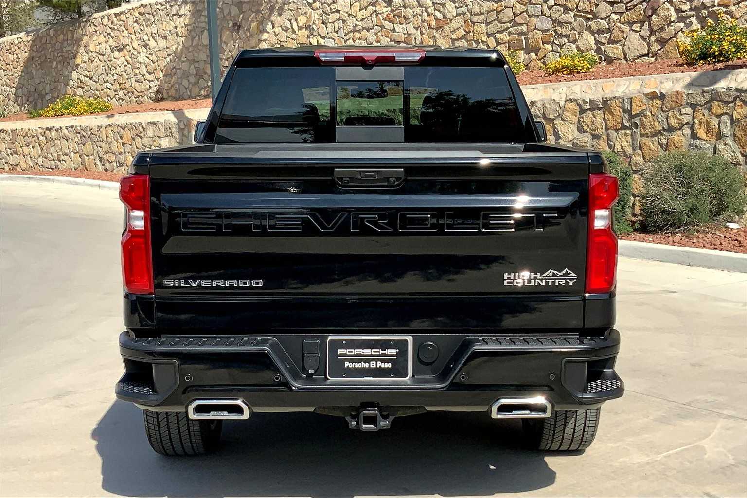 2024 Chevrolet Silverado 1500 High Country photo 11