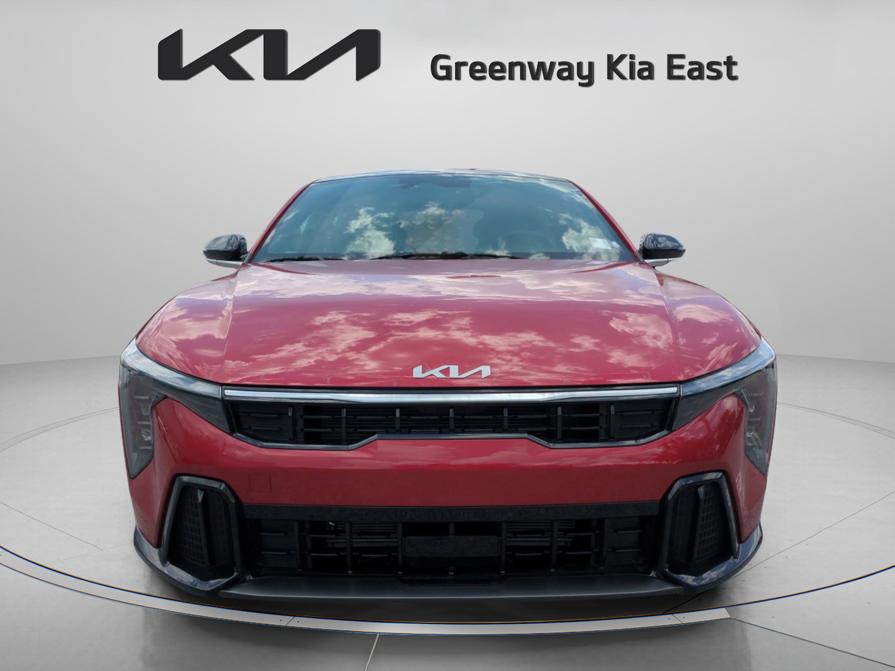 2025 Kia K4 GT-Line photo 2