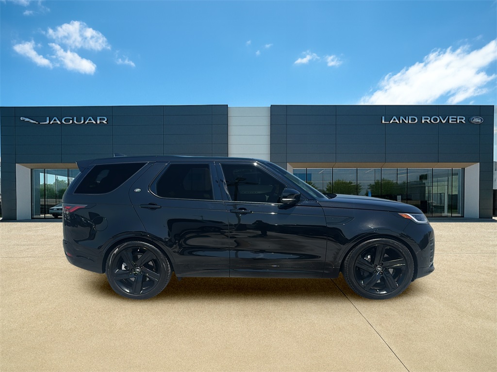 2025 Land Rover Discovery SE photo 3