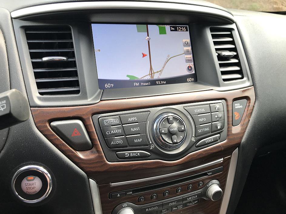 2020 Nissan Pathfinder Platinum photo 19